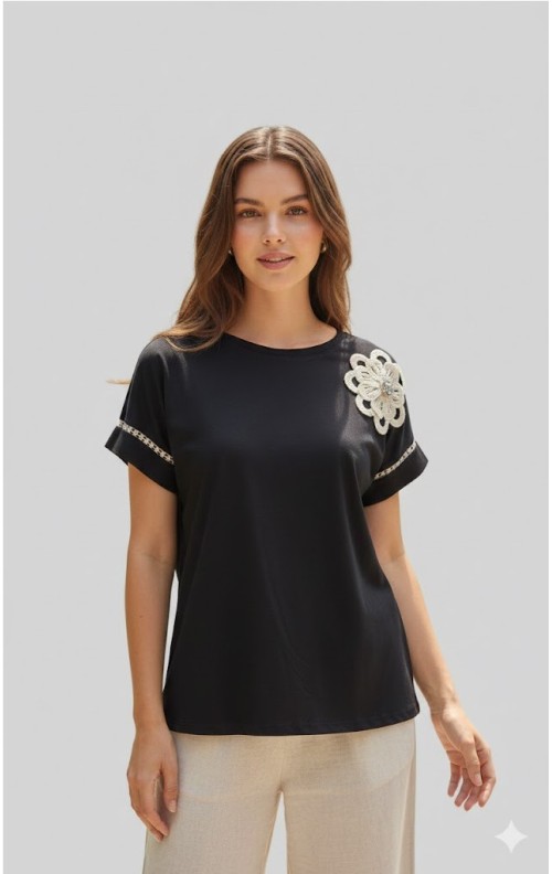 CAMISETA MAXI FLOR NEGRO