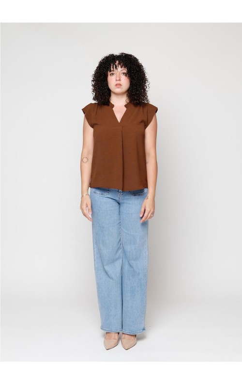 BLUSA PICO MARRON